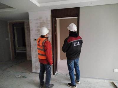 從“送裝一體”到“全屋定制” 日日順供應(yīng)鏈木門安裝項(xiàng)目驗(yàn)收成功的家居交付新范式